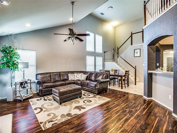 5th image of 521 Ame Ln