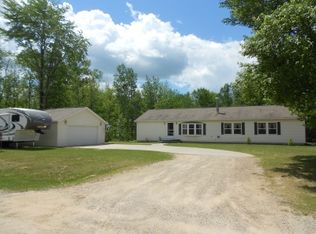 2502 S River Rd, Beaverton, MI 48612