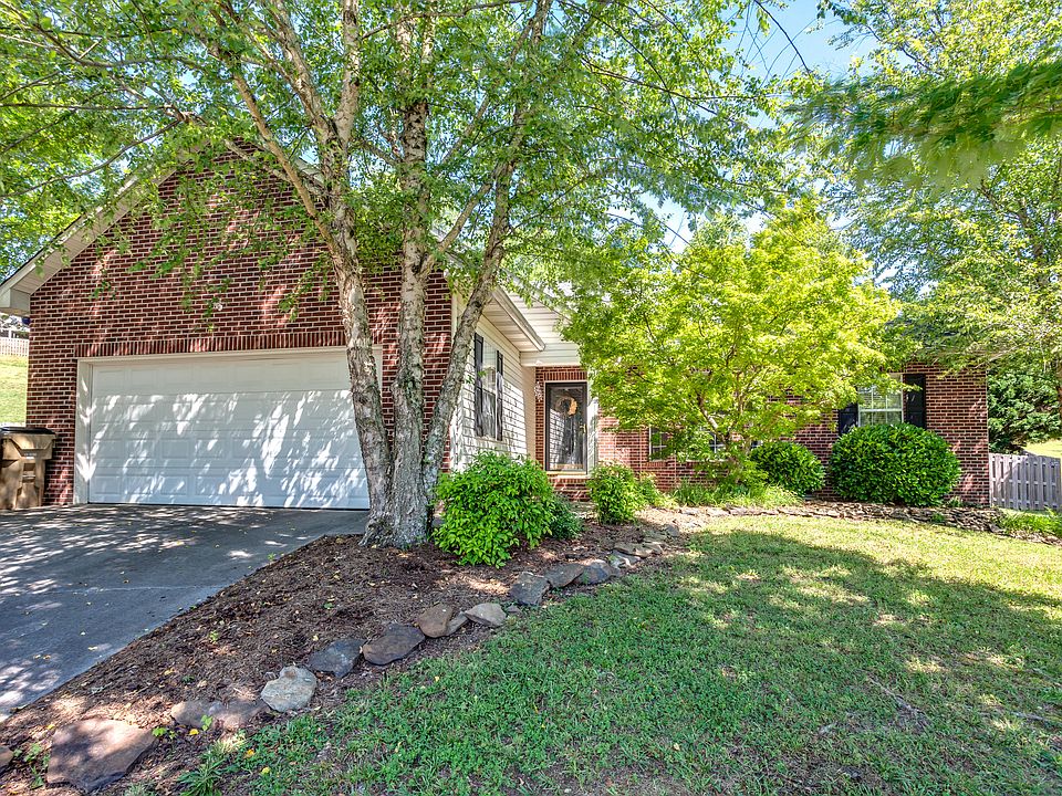 1st image of 5401 Crooked Pine Ln