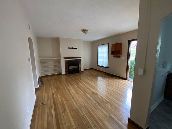 3rd image of 645 NE Campus St #A