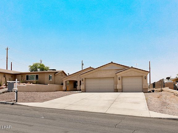 2nd image of 3746 Clearwater Dr