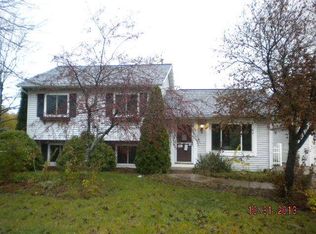 W5182 Jason Rd, Elkhorn, WI 53121