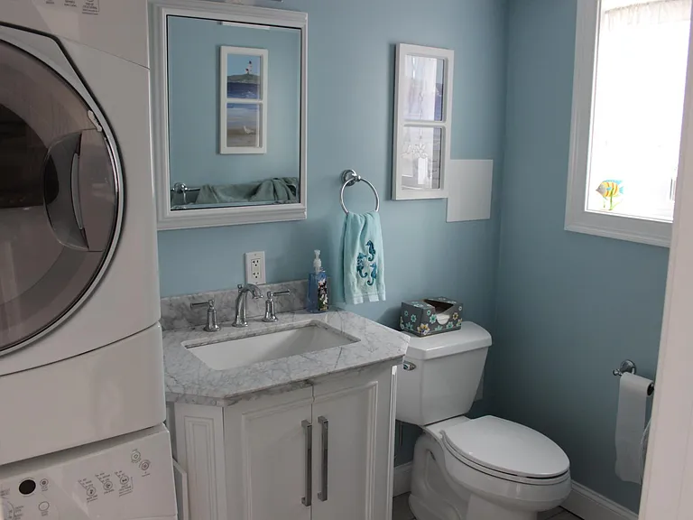 275 N End Blvd #B1 — Photo 12
