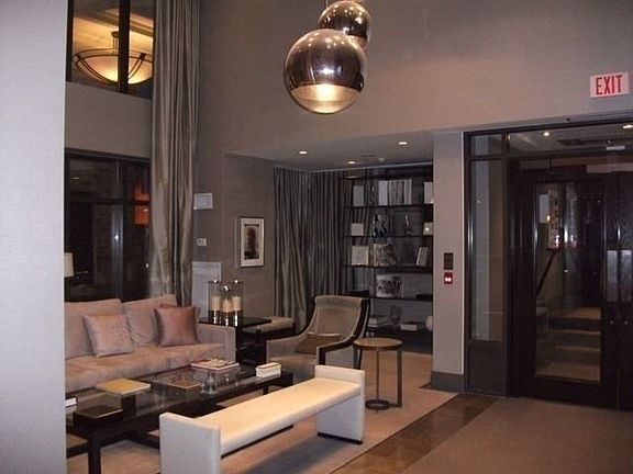 4th image of 35 Hayden St #2501