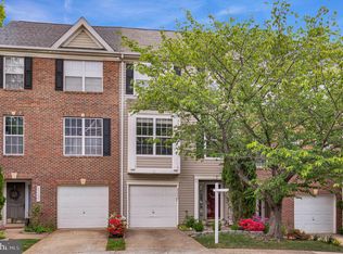 45553 Lakemont Sq, Sterling, VA 20165
