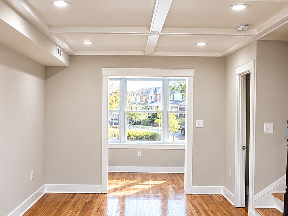 4th image of 242 33rd St NE