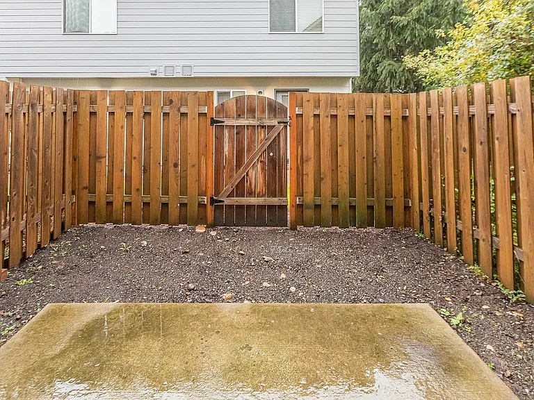 Fairview Court Townhomes — Photo 27