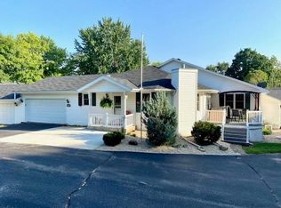 877 Sutherland Ave #4, Janesville, WI 53545