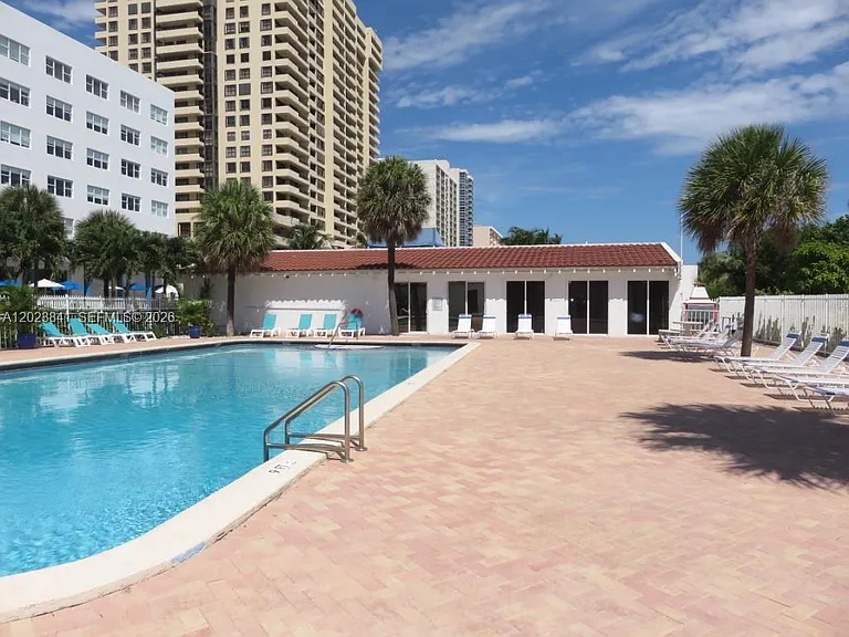 2457 Collins Ave #1602 — Photo 21