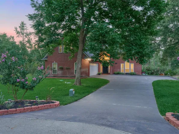 9151 Lakeside Cir, Montgomery, TX 77316