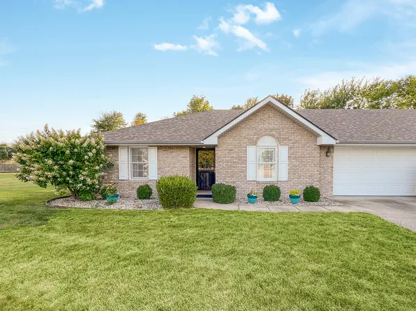 3617 Village Dr, Anderson, IN 46011