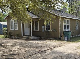 606 S Elvin St, Carthage, TX 75633