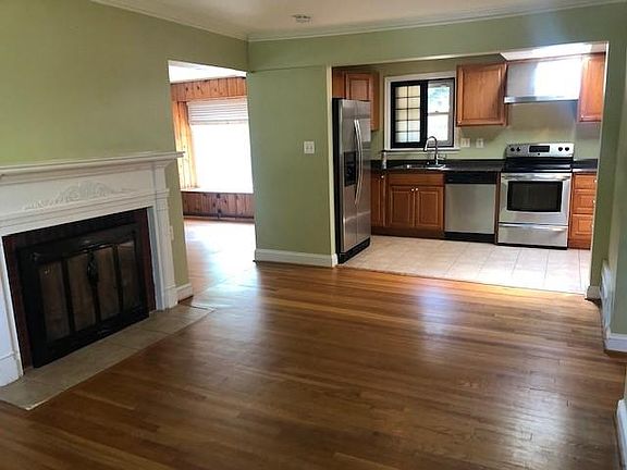 4th image of 7036 Lee Park Ct