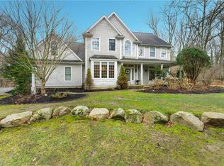 153 Sakonnet Ridge Dr, Tiverton, RI 02878
