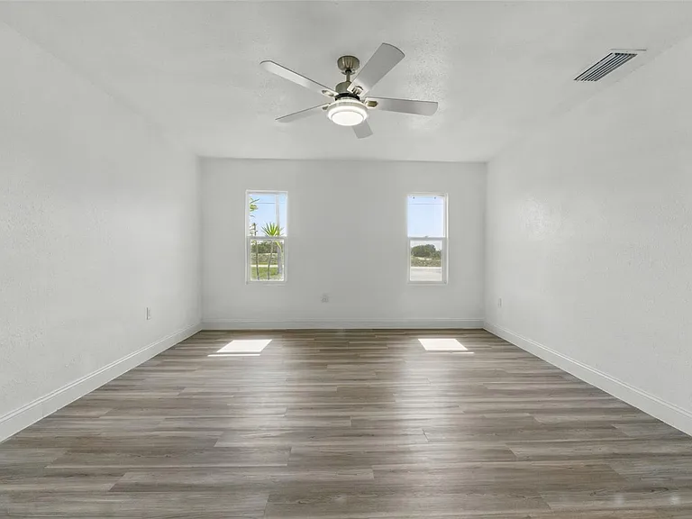 8812 Oakwood Dr — Photo 34