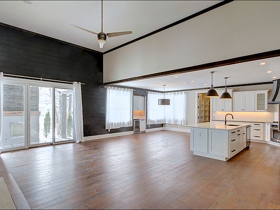 4th image of 29315 Graystone Dr
