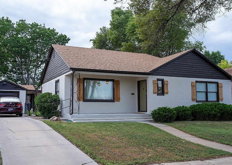 Front of house from street.