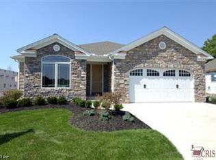 2 Shores Way, Poland, OH