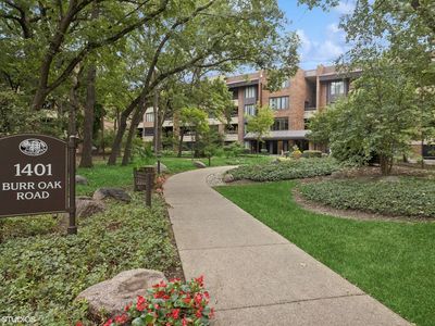 1401 Burr Oak Rd APT 105B, Hinsdale, IL, 60521