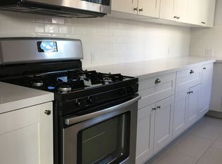 5227 Corteen Pl APT 3, Valley Village, CA 91607