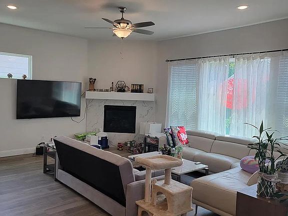 4th image of 4016 Truman Dr