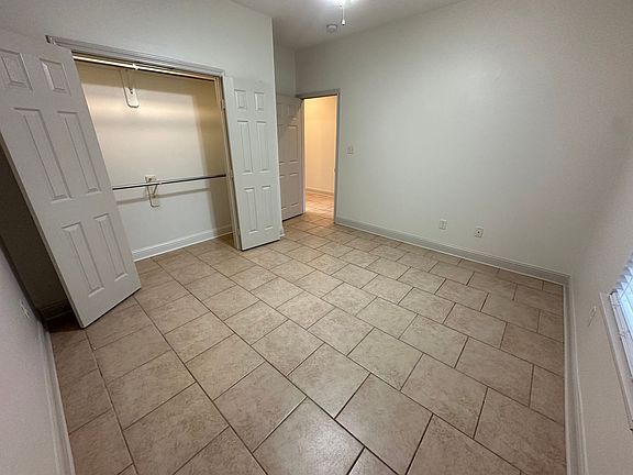 5th image of 3923 Mobley Cir