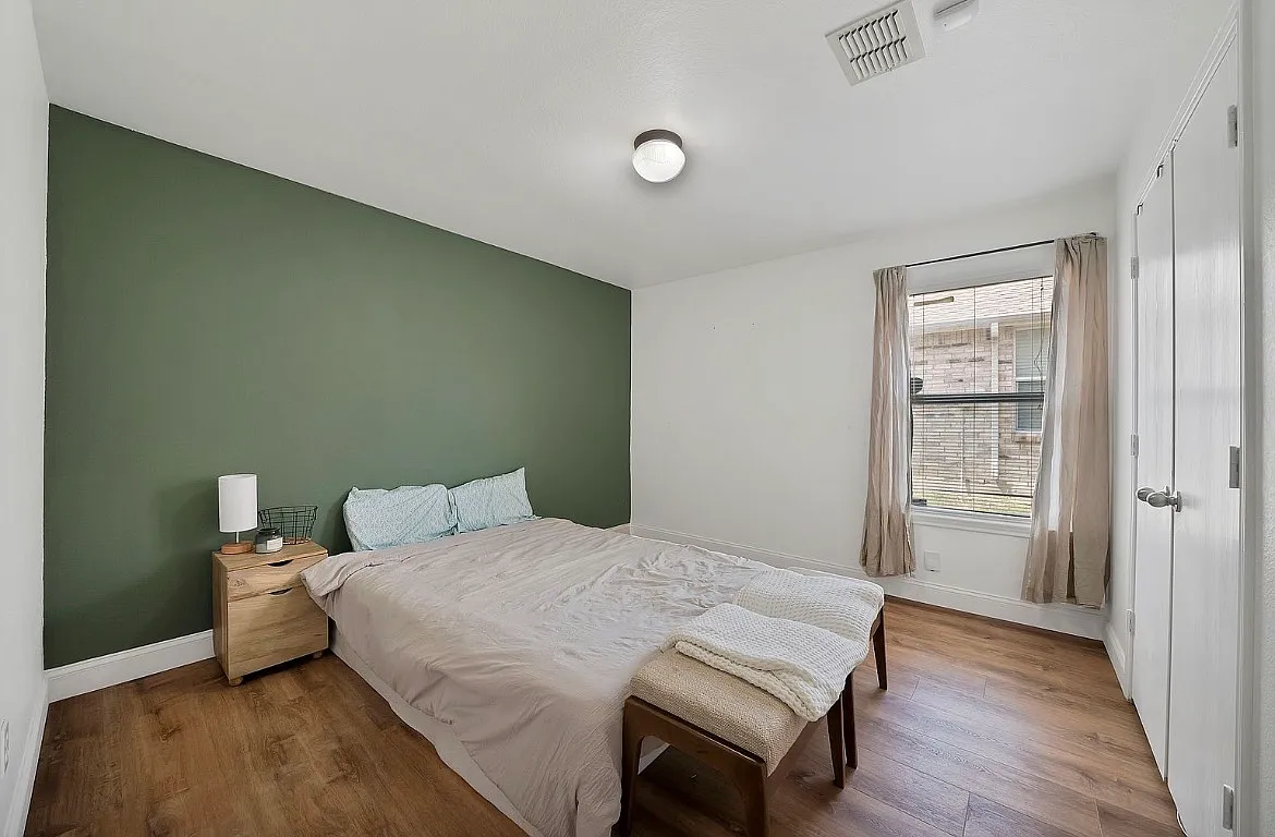 3 bed, 1509 sqft, $2,200 — Photo 4