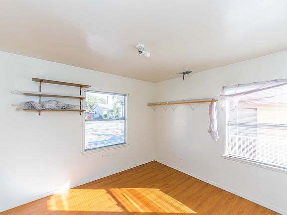 5th image of 13919 McNab Ave