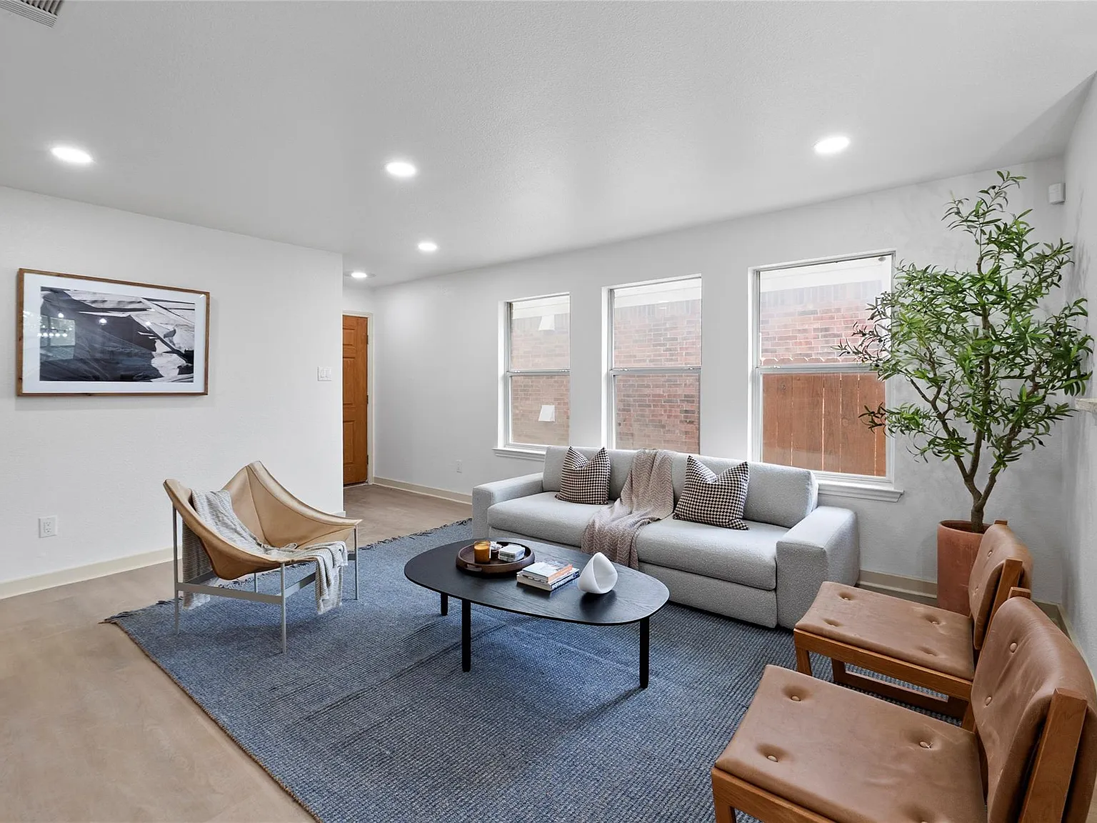 3 bed, 2.0 bath, 1268 sqft, $1,850 — Photo 4