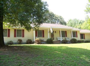 9598 Richmond Rd, Warsaw, VA 22572