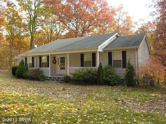 4th image of 136 Blue Bird Ln