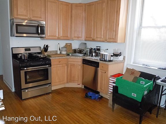 2nd image of 2219 W Le Moyne St #1E