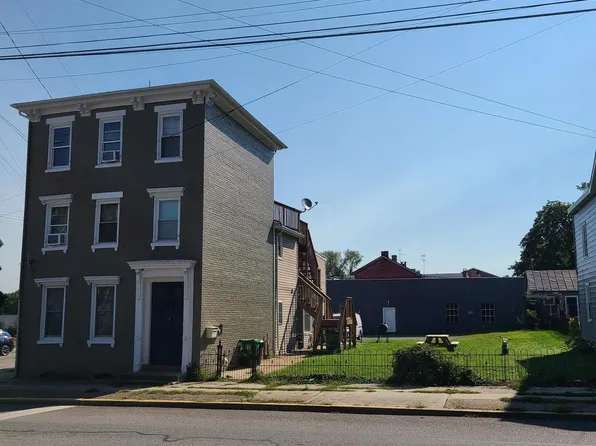 161 N College St, Carlisle, PA 17013