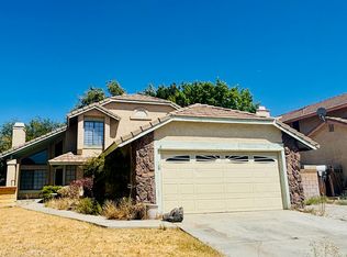 43242 Cottage Ln, Lancaster, CA 93536