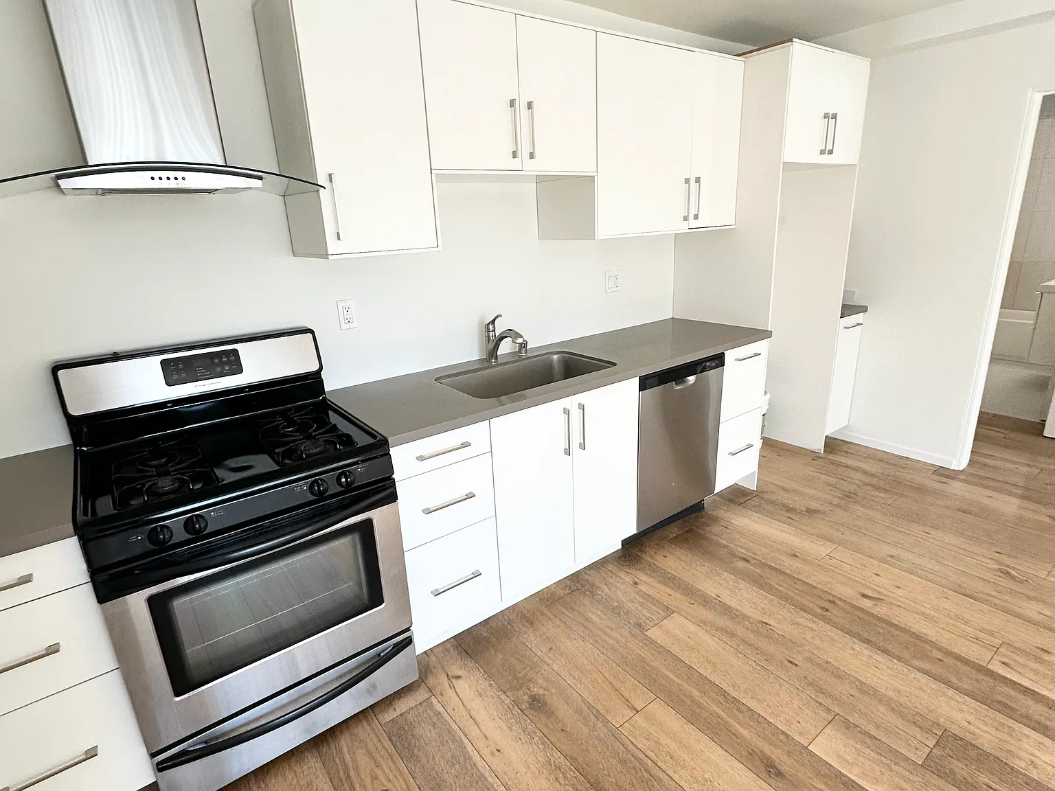 2 bed, $2,450 — Photo 1