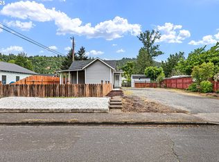 47543 School St, Oakridge, OR