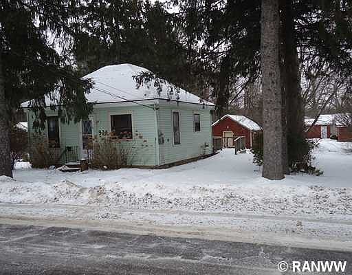 2nd image of 906 Lindoo Ave E