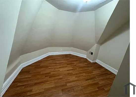 101 Eaton Pl #3 — Photo 2