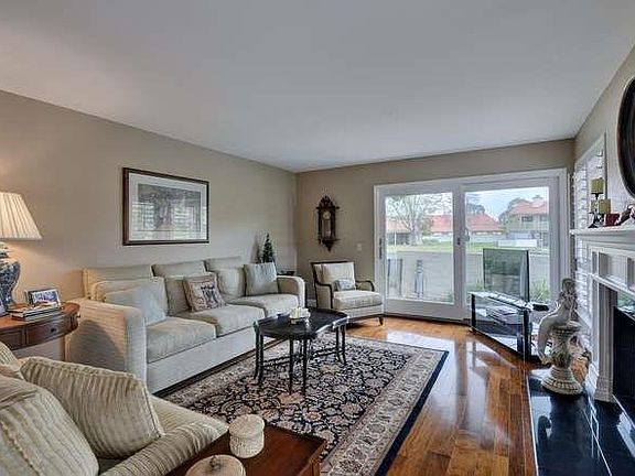 4th image of 8427 Beaujolais Ct