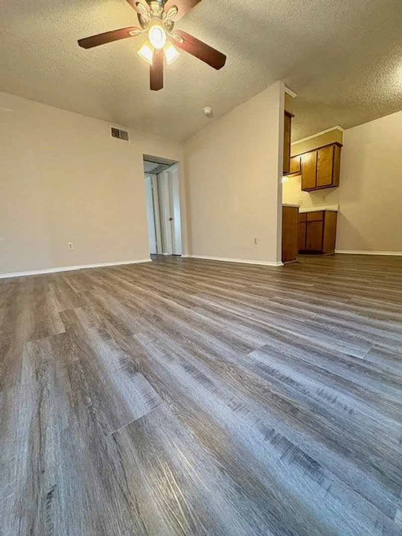 Building Photo - Kingman Terrace