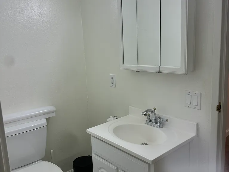 16 Thomas Ct #16 — Photo 19