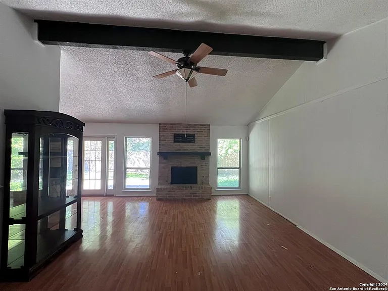 15007 Old Creek St — Photo 3