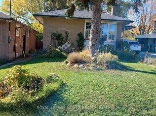 16 Lakeland Cres, Toronto, ON M1G2L3