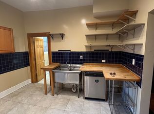 1154 W 18th St APT 2, Chicago, IL 60608