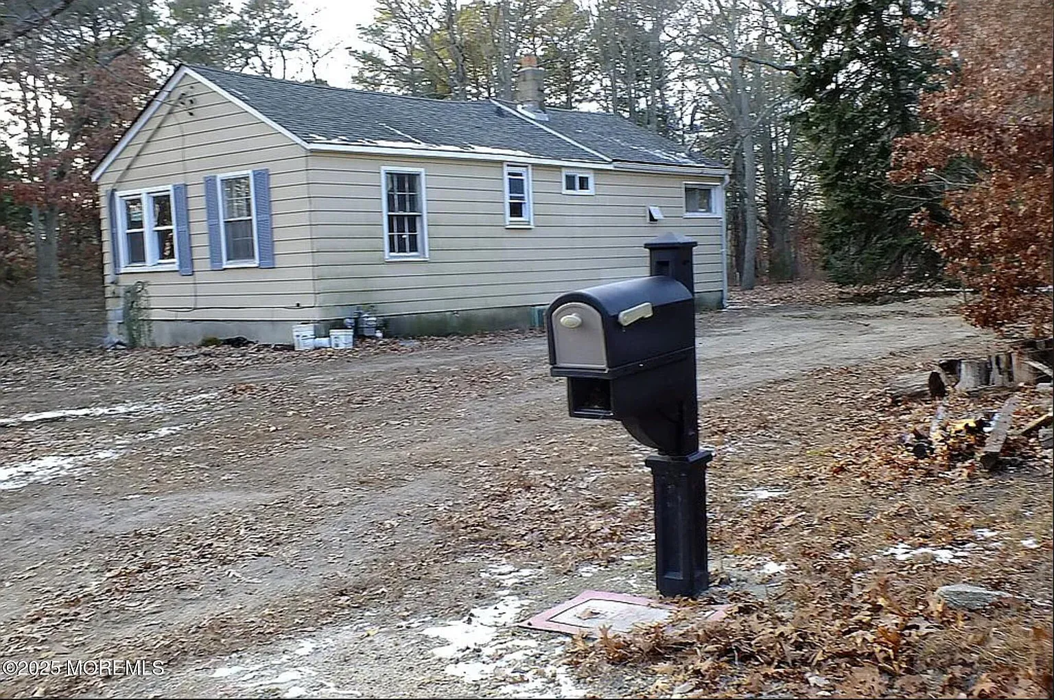 982 Falkenberg Road photo 1