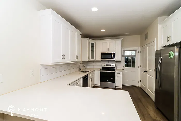 4 bed, 2.0 bath, 1603 sqft, $1,895 — Photo 3