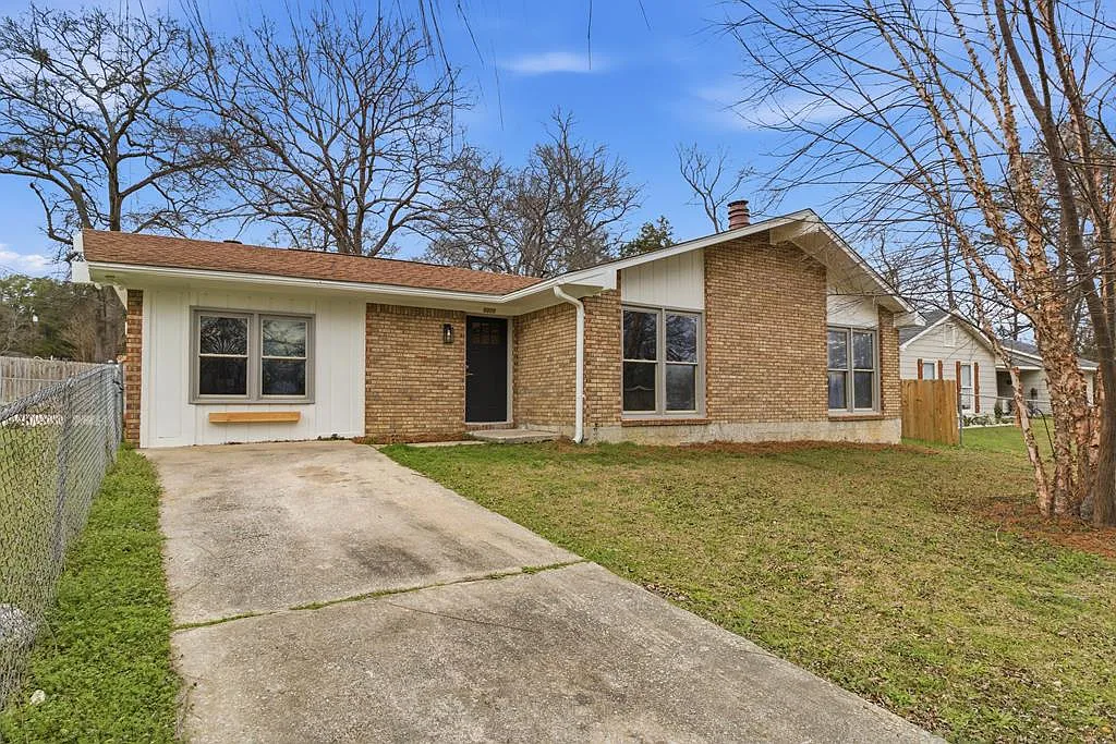 6215 Parker Dr photo 1