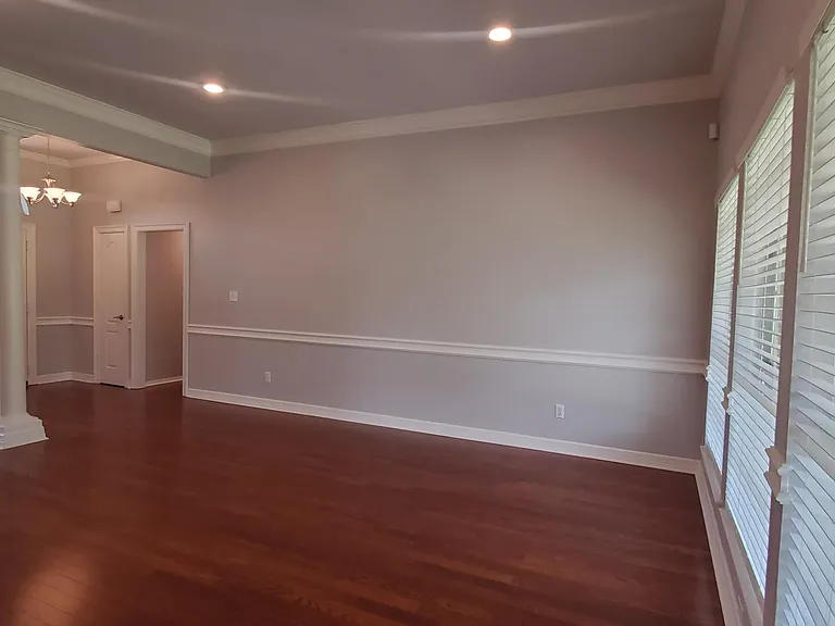 18257 Springmill Ct — Photo 25