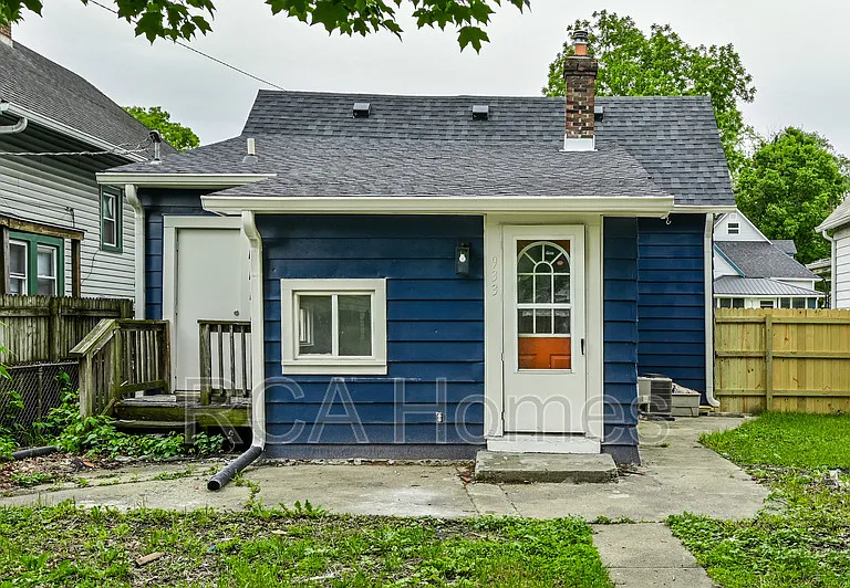 933 N Tuxedo St — Photo 16