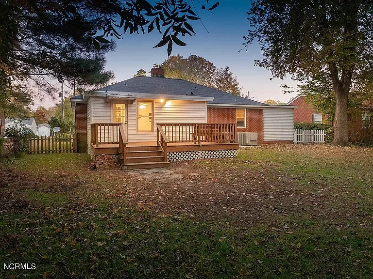 1302 Cotten Rd — Photo 27